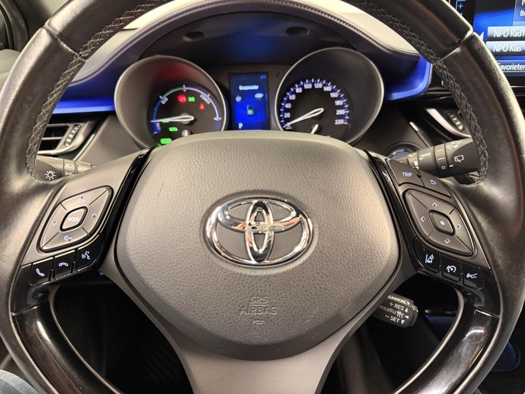 Toyota C-hr 1.8 hybrid bi-tone plus