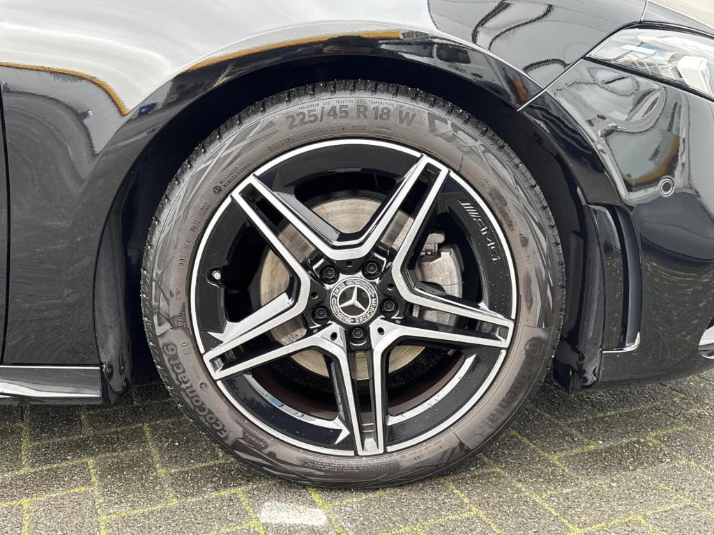 Mercedes-Benz A-Klasse 200 amg line apple carplay/night pakket/ambianceligh