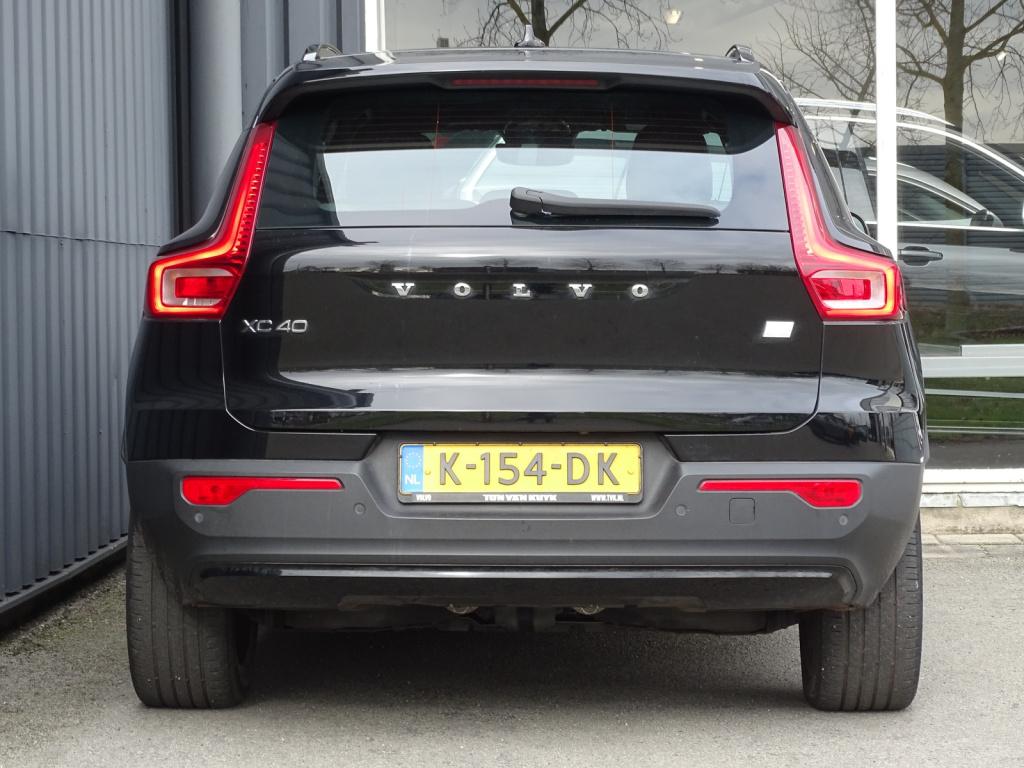 Volvo XC40 recharge p8 awd r-design