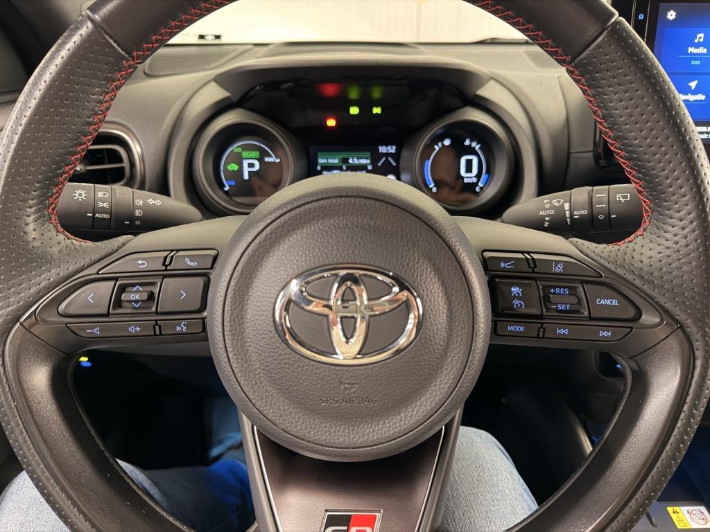 Toyota Yaris 1.5 hyb. executive