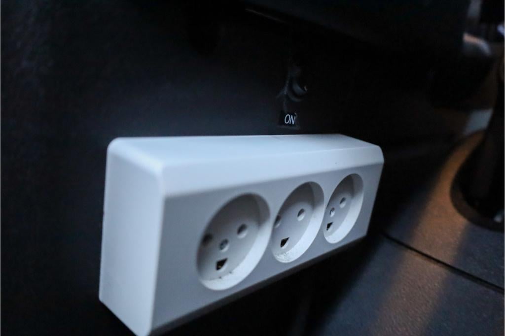 Ford Transit 350 2.0 tdci l2h2 limited automaat 185pk cam i stoelverw i tre