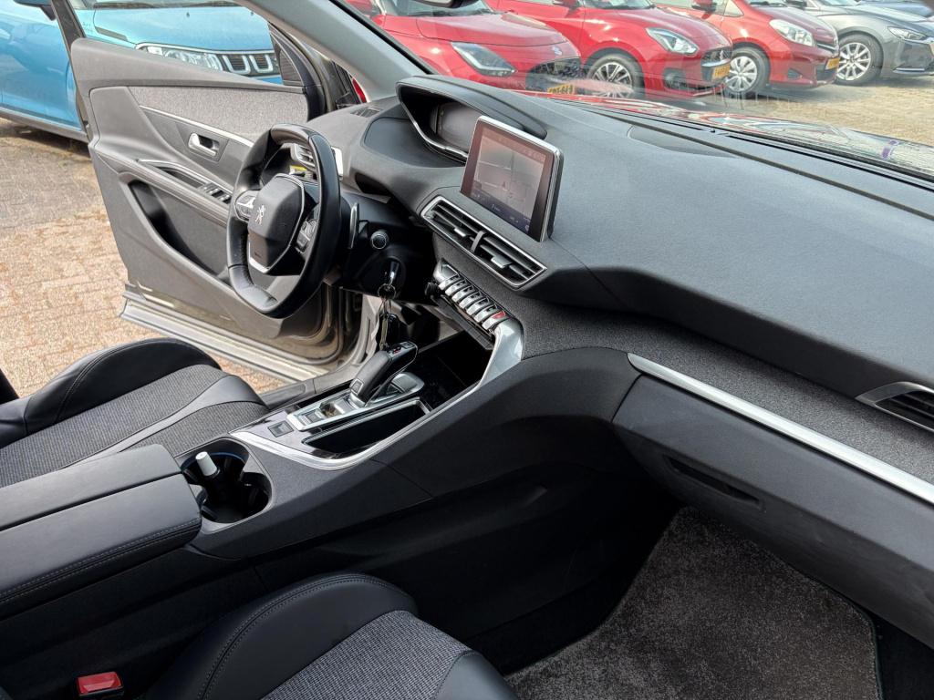 Peugeot 3008 1.2 puretech allure automaat| nieuwe motor!|24 maanden garanti