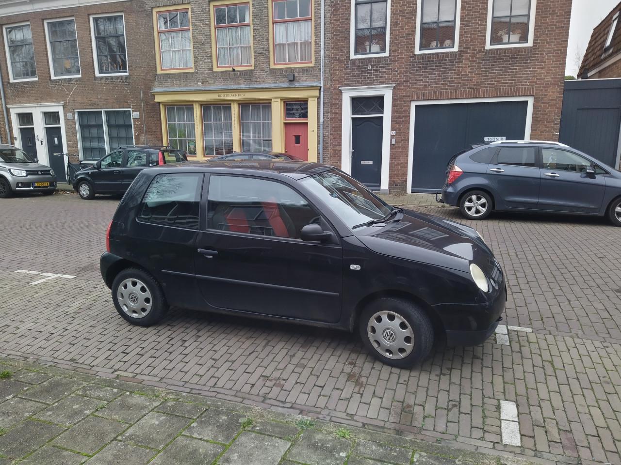 Leuke Volkswagen Lupo, Zwart, uit 2001, APK tot 28 maart 2026