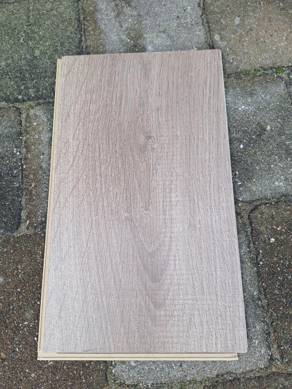 Luxe XL Laminaat – Extra Lange & Brede Delen (25m²) – 8mm dik