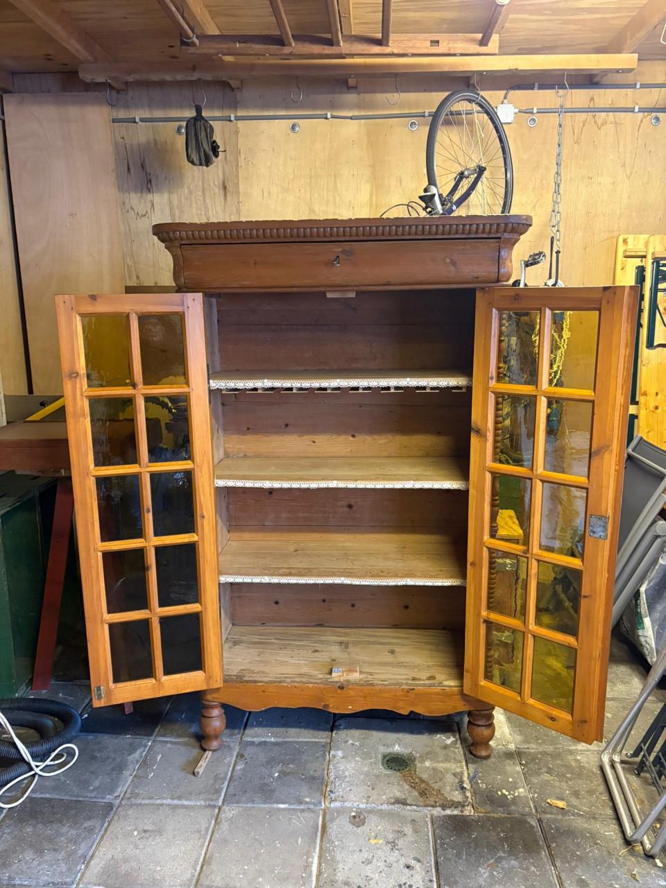 Te koop,Antiek kast / stoel,