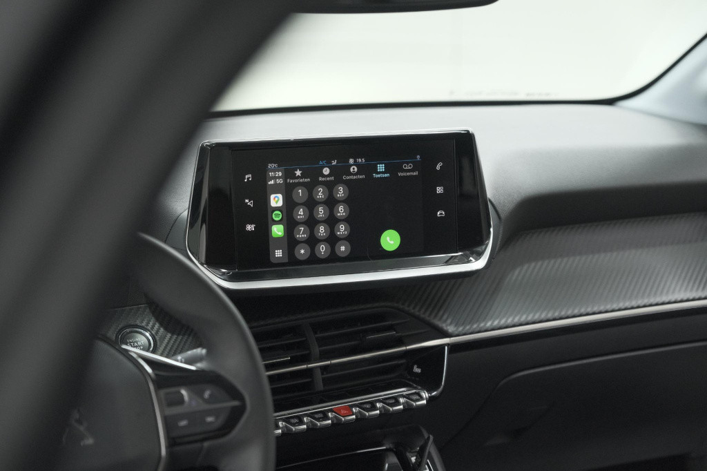 Peugeot 208 puretech 100 allure pack | camera | apple carplay | stoelverwar