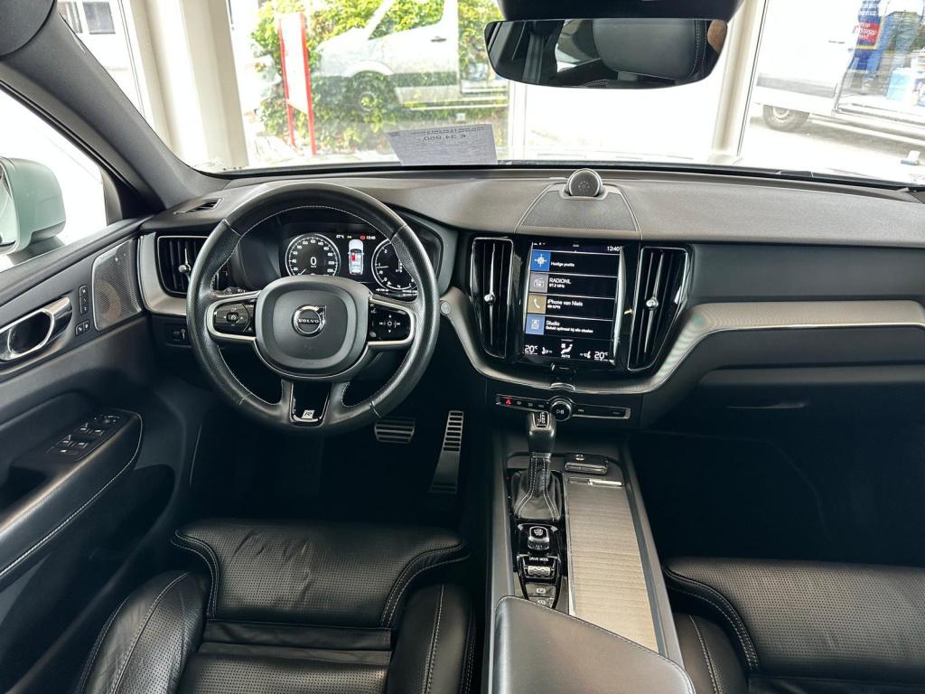Volvo XC60 2.0 d5 awd r-design luchtvering | standkachel