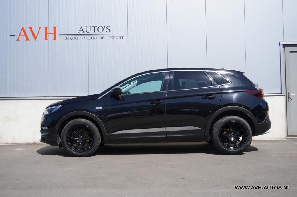 Opel Grandland X 1.2 turbo business executive