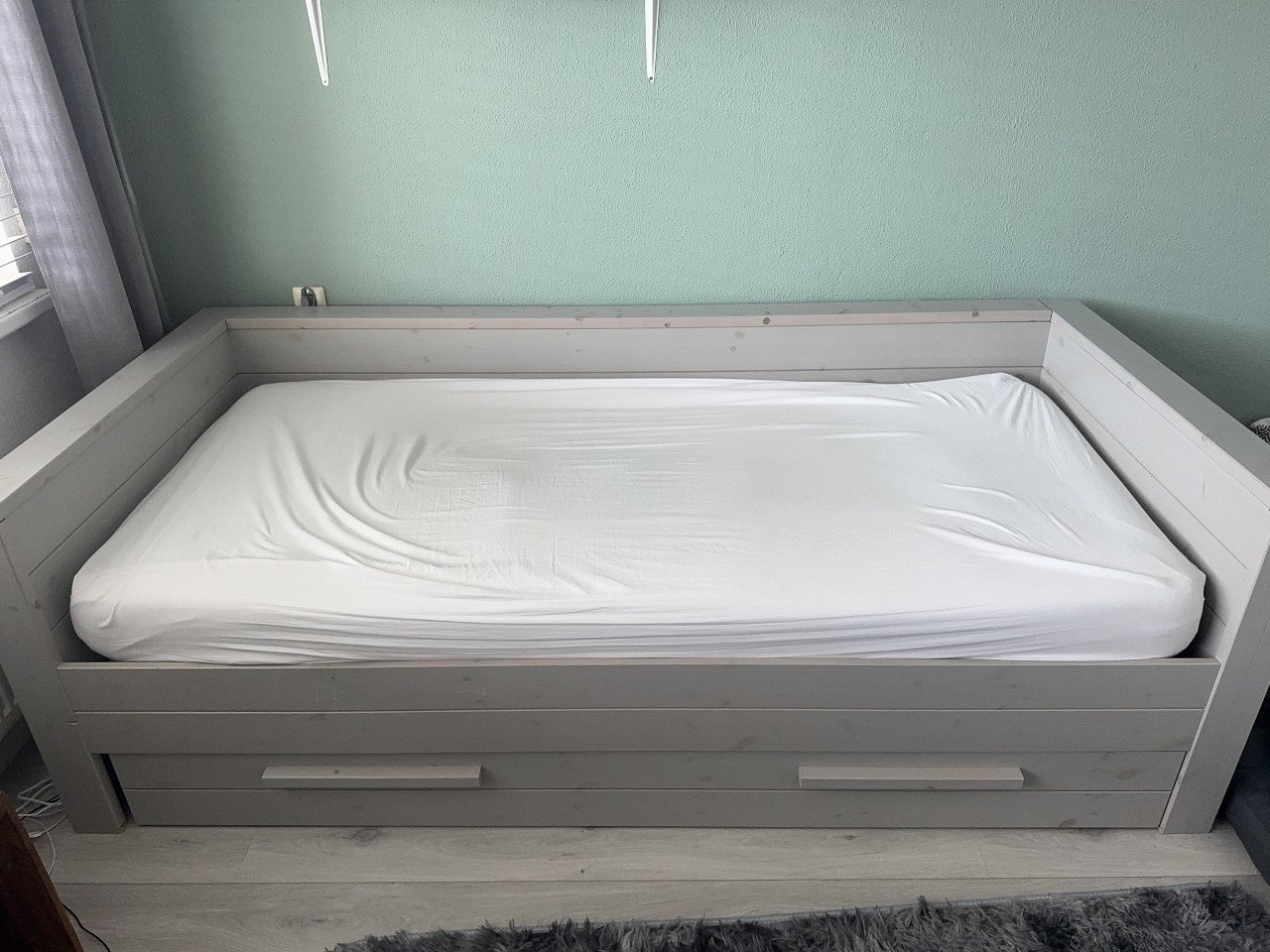Bed bank woood