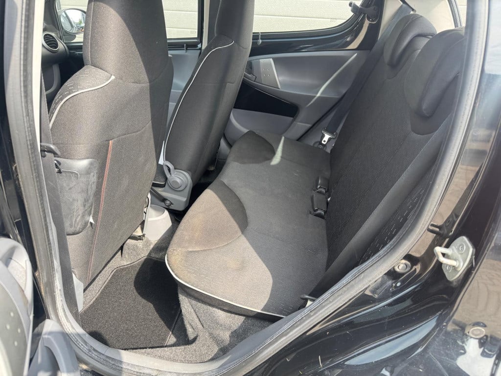 Peugeot 107 1.0-12v xs/nap/apk/airco