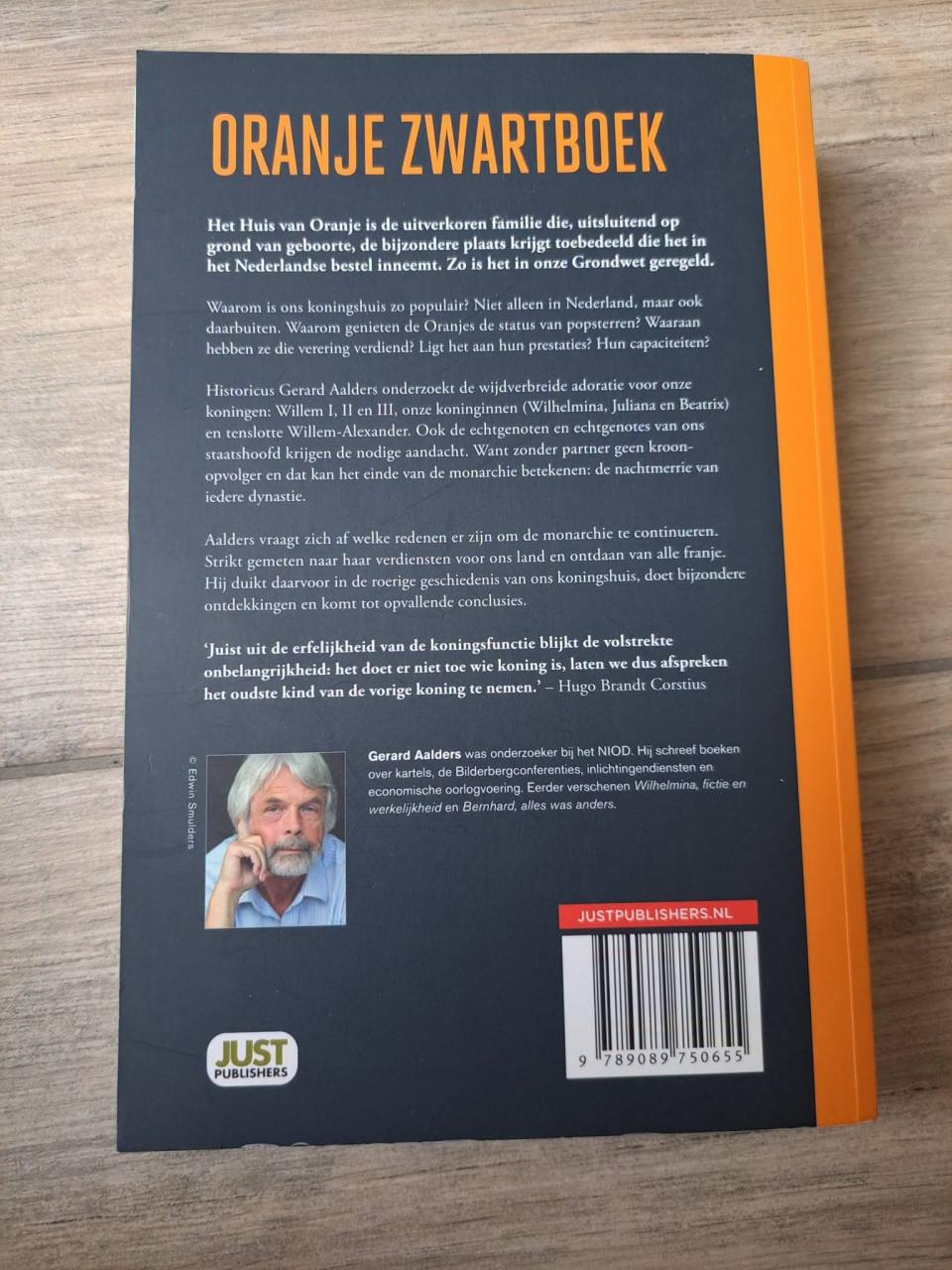 Oranje zwartboek van Gerard Aalders €2,-