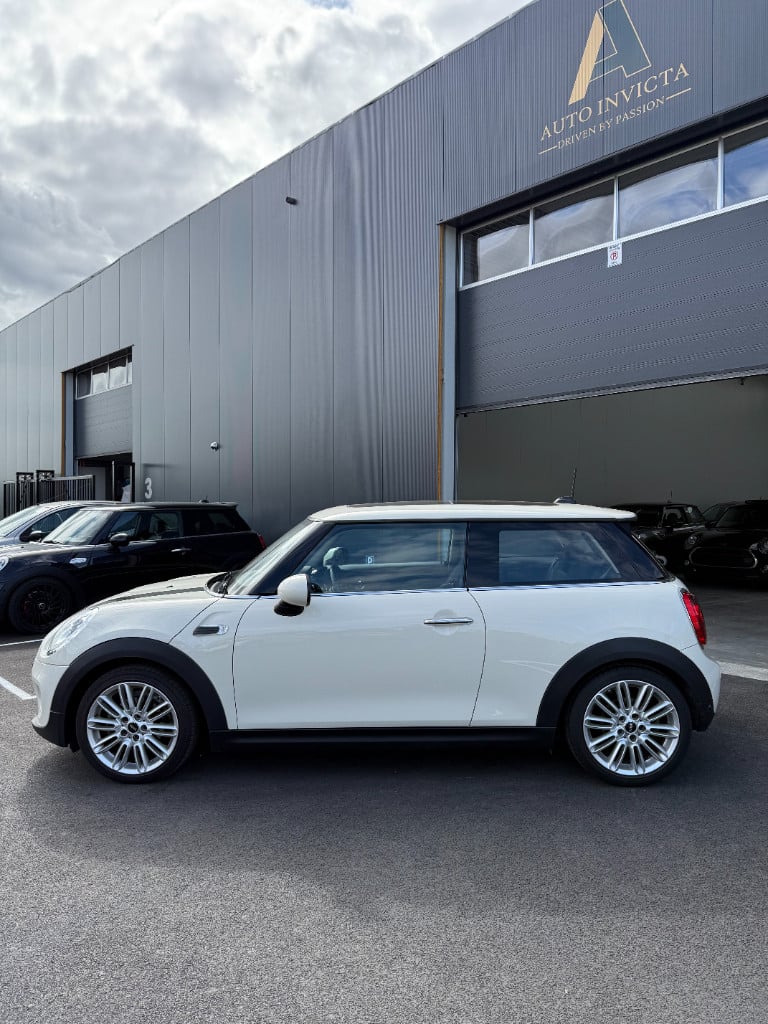 Mini Cooper 1.5 - chili - pano