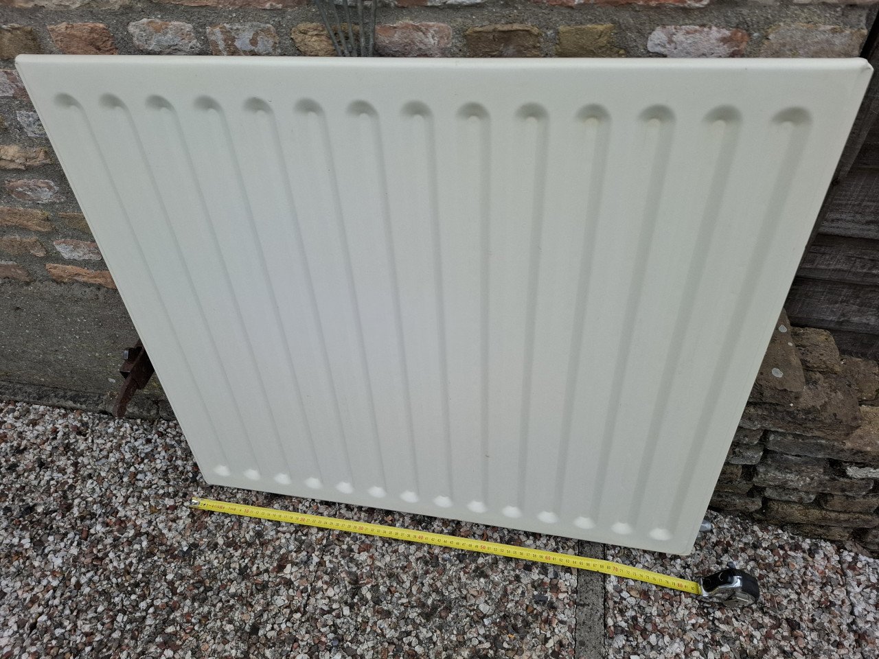 CV Radiator enkelblad 70,5cm hoog 80cm breed te koop €40.