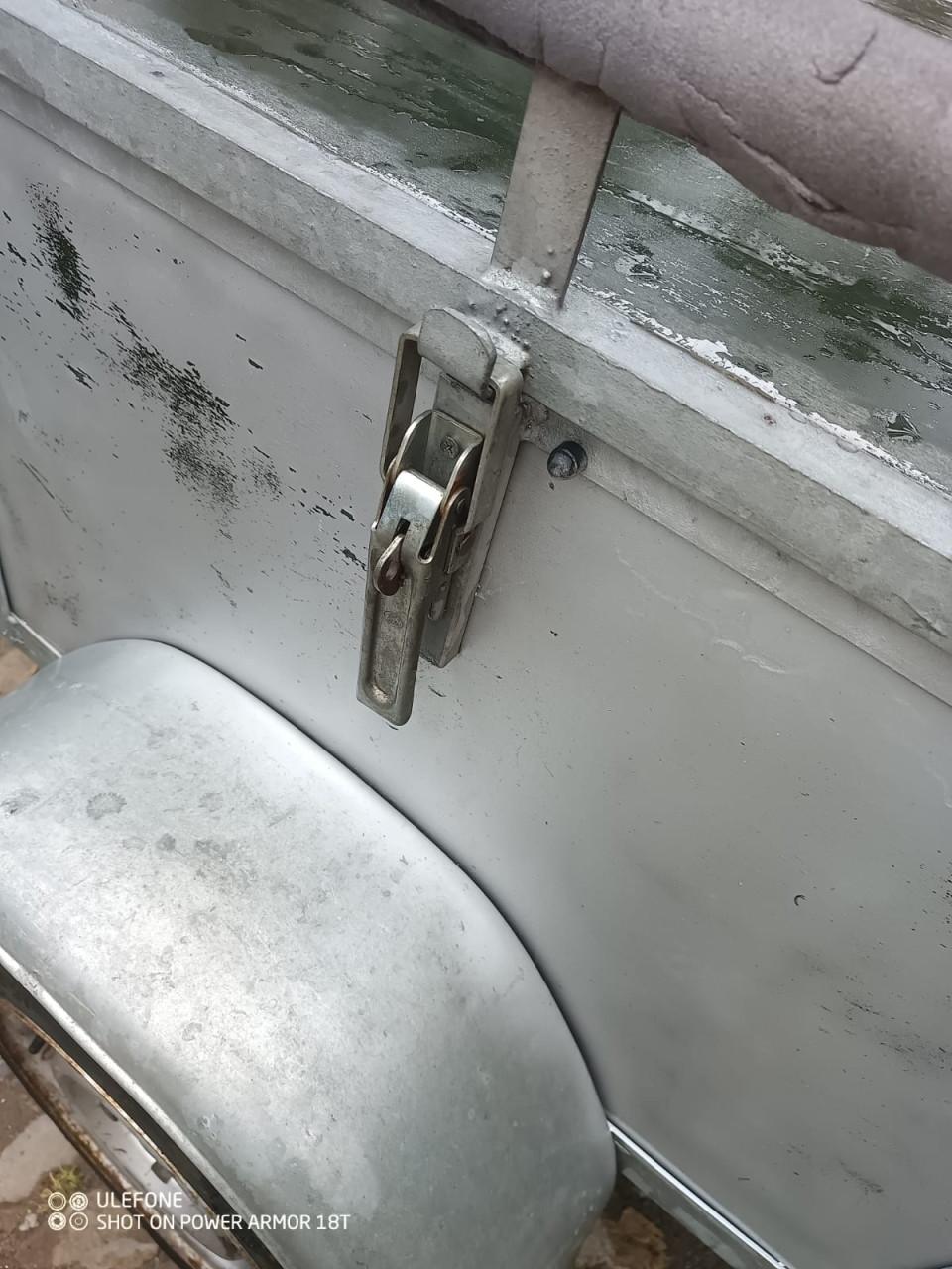 Grote bagagekar met Thule fietsendrager (4 fietsen)