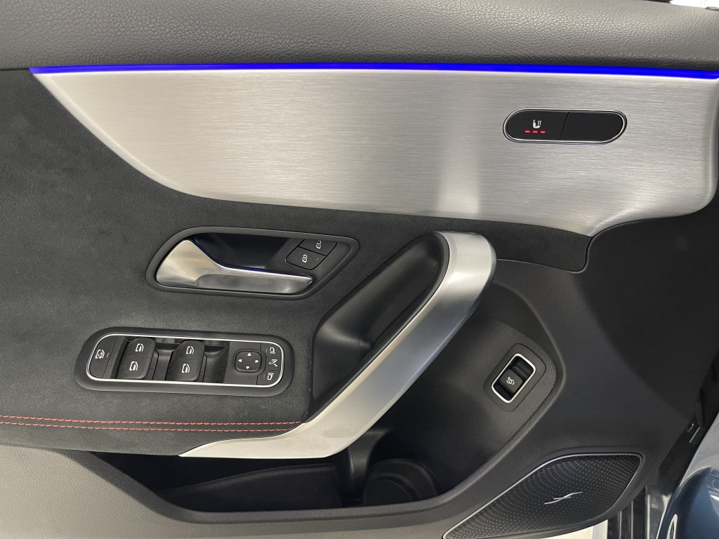 Mercedes-Benz A-Klasse amg 35 4matic | burmester | panoramadak | 19'' amg d