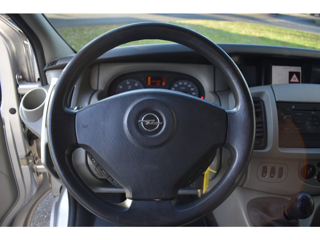 Opel Vivaro 2.5cdti | rolstoelbus | 9 persoons