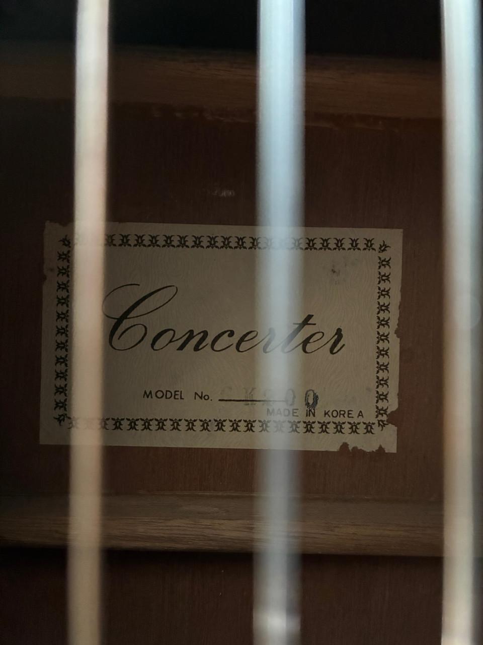 Vintage gitaar Concerter uit de 70-er jaren