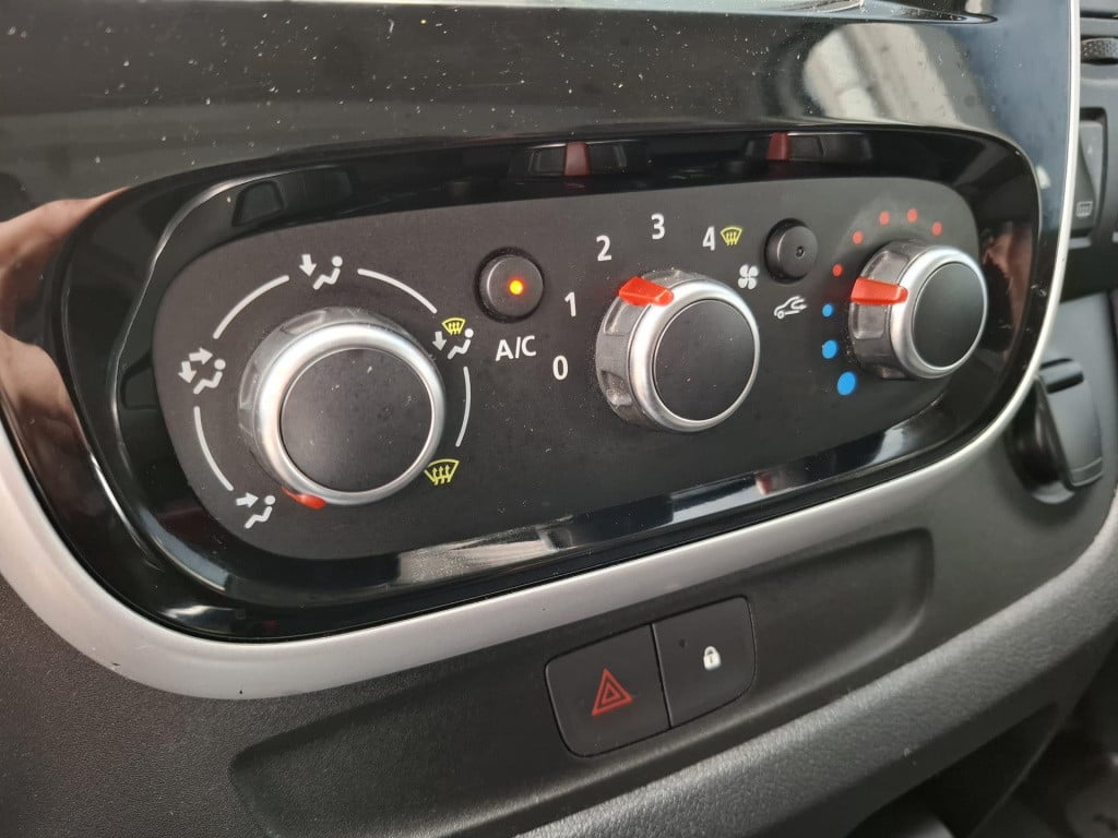 Renault Trafic 2.0 dci 145 t27 l1h1 comfort automaat / cruise controle / na
