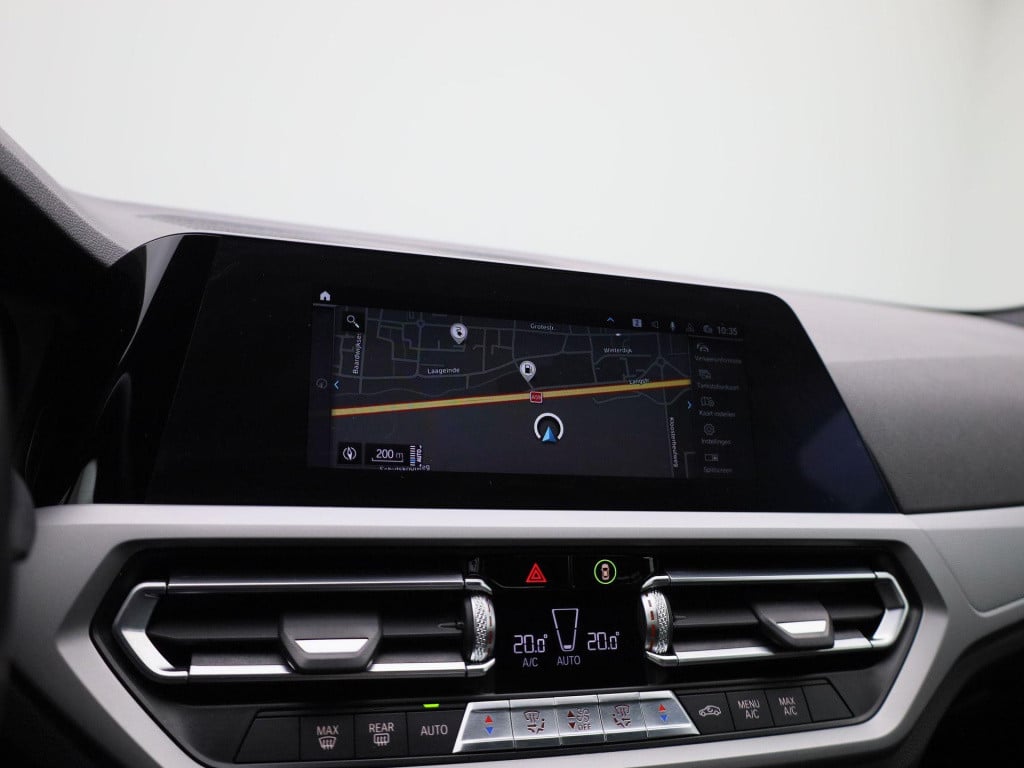 BMW 3-serie 330e | automaat | navigatie | half-leer | adaptive cruise contr
