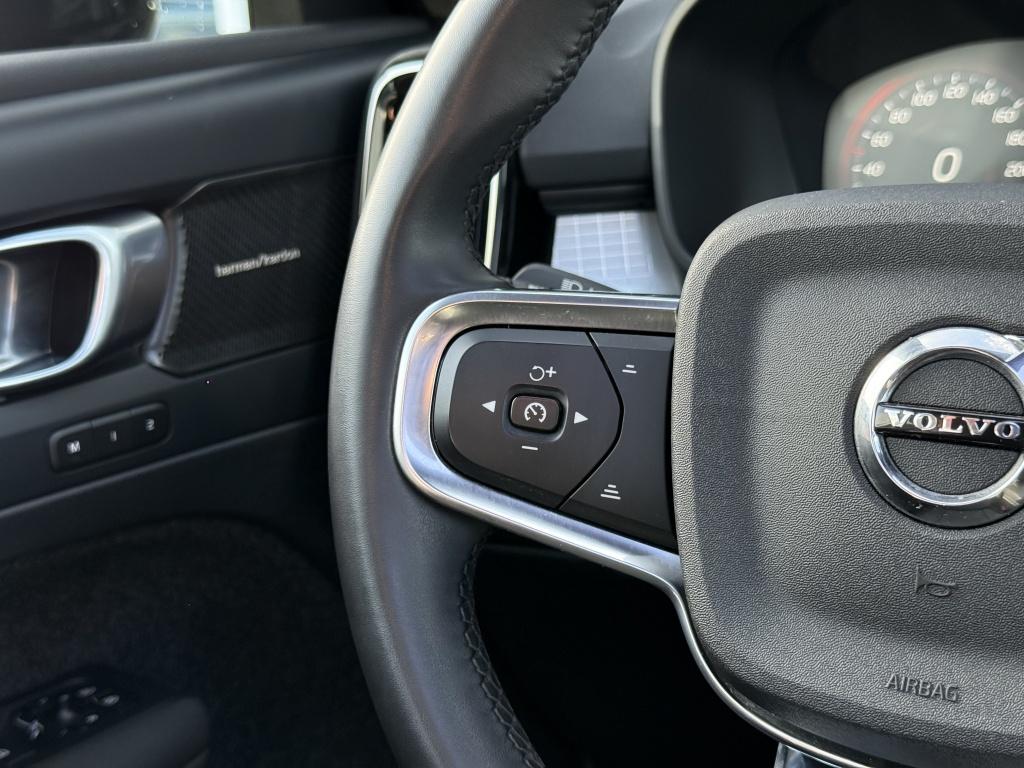 Volvo XC40 t4 211pk recharge plus dark| panodak| camera| h&k sound| elek.