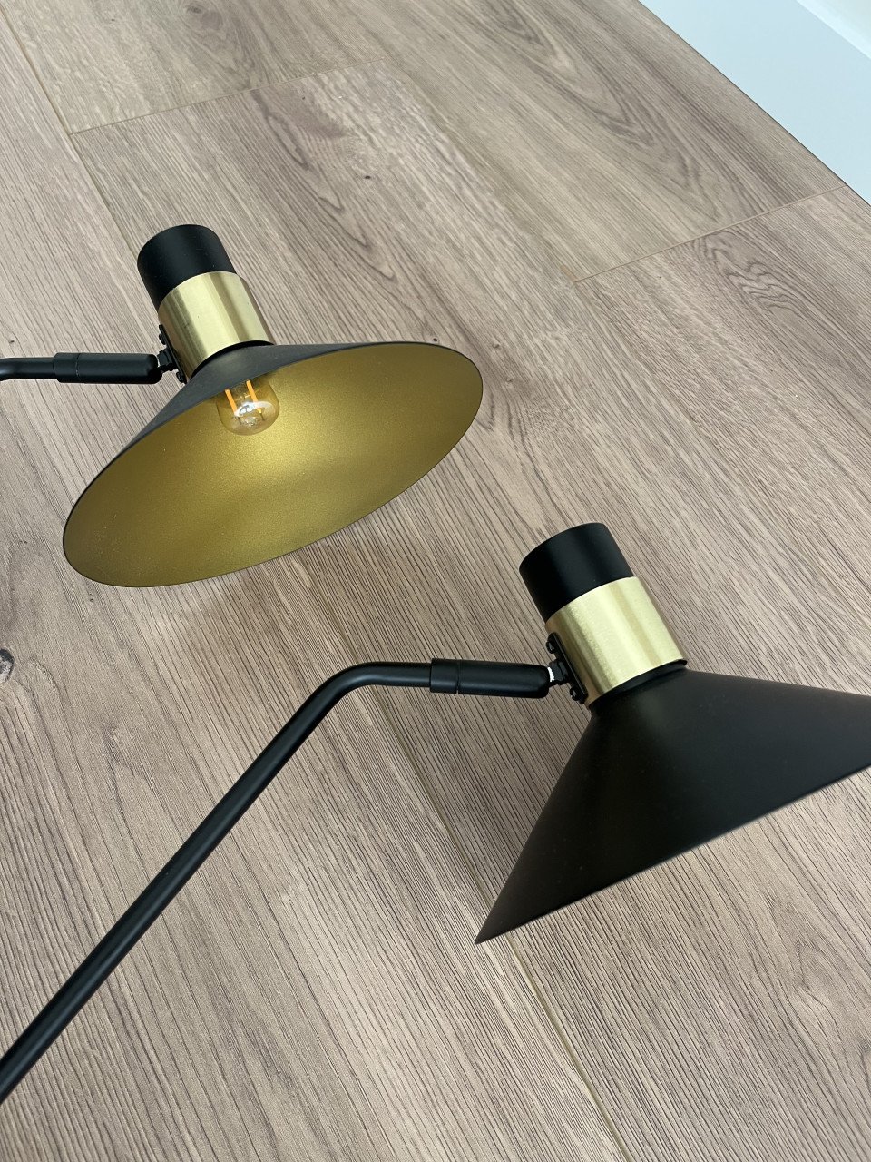 2x wandlampen met stekker