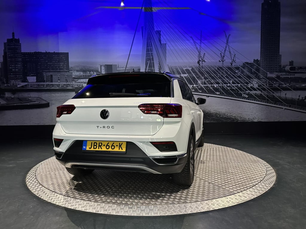 Volkswagen T-roc 1.5 tsi sport *pano*acc*camera*