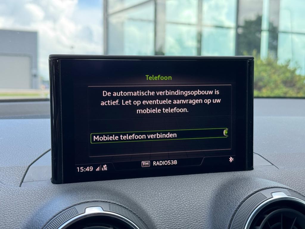 Audi Q2 30 tfsi design * camera * carplay * clima