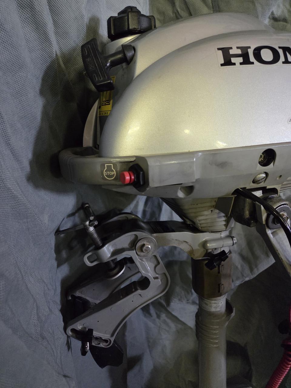 Buitenboordmotor Honda 2 pk 4takt