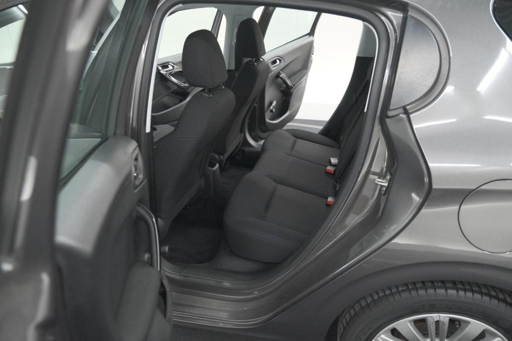 Peugeot 208 puretech 82 signature | apple carplay | parkeersensoren | navig