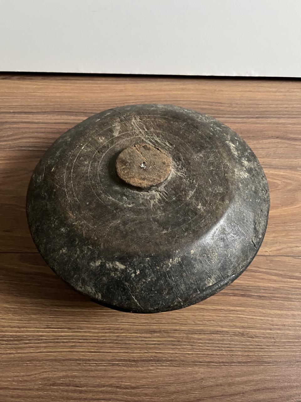 Houten schaal met deksel