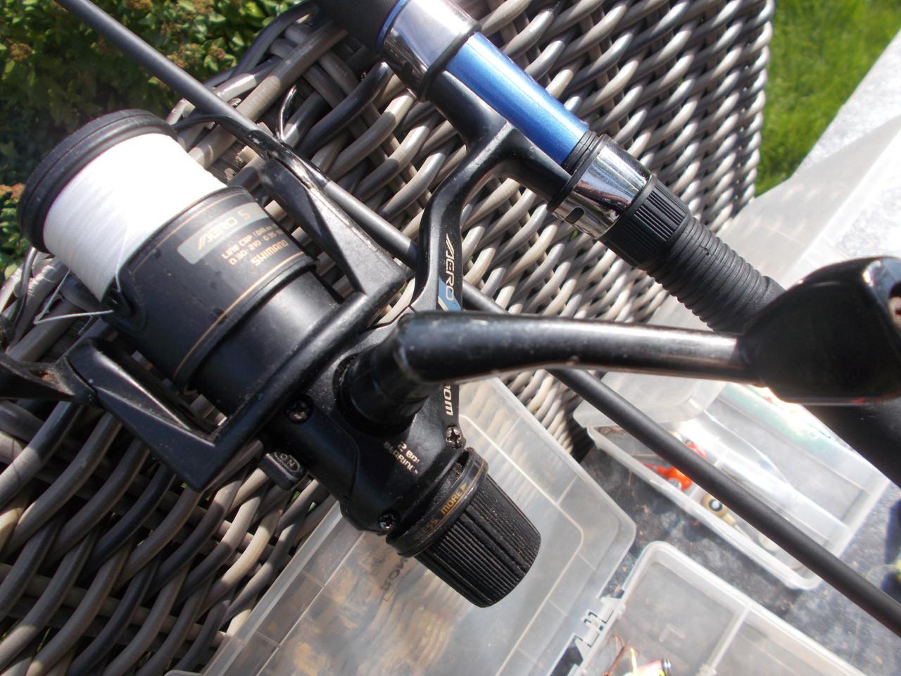Zeebaarset direct visklaar. Sea Bass hengel,Shimano molen, kunstaas, tas
