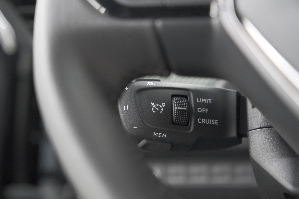 Peugeot 2008 puretech 130 eat8 allure | 360 camera | adaptieve cruise contr
