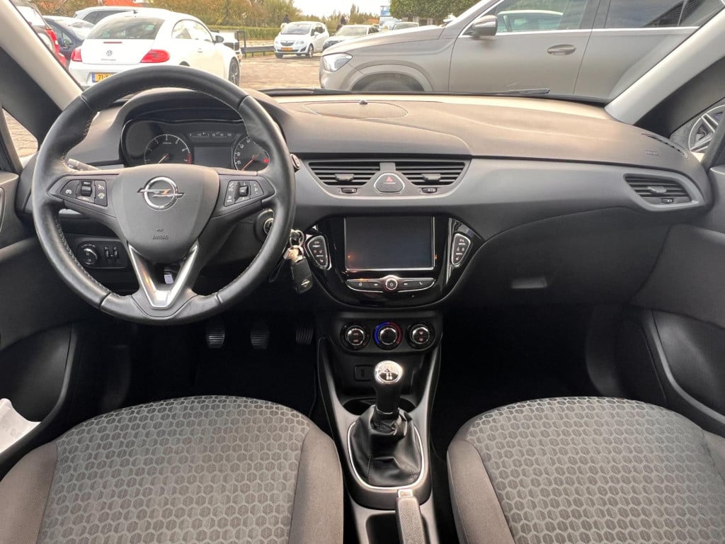 Opel Corsa 1.4 120 jaar edition, carplay, trekhaak enz. enz...
