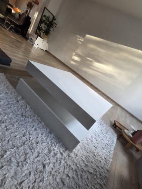 Witte salontafel met draaibaar bovenblad - Modern design