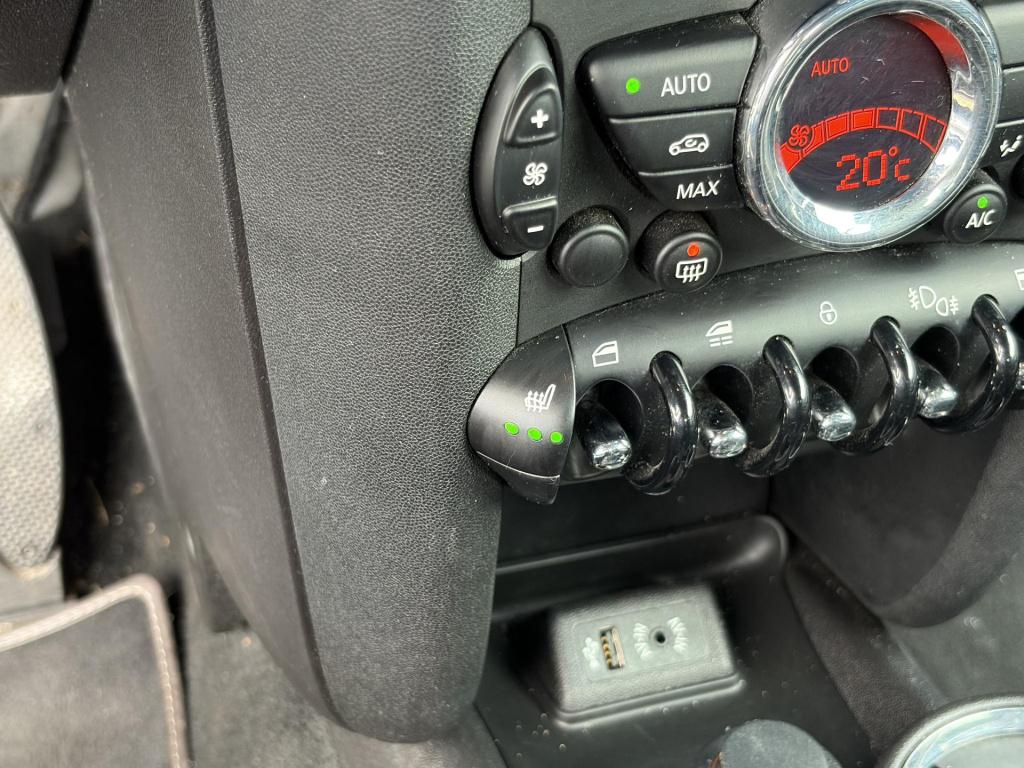 Mini Cooper Cabrio 1.6 highgate, nl-auto!