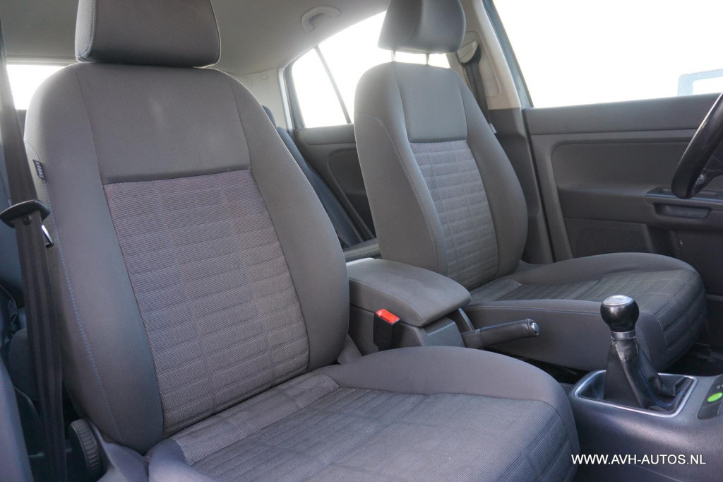 Volkswagen Golf Plus 1.6 fsi optive 3