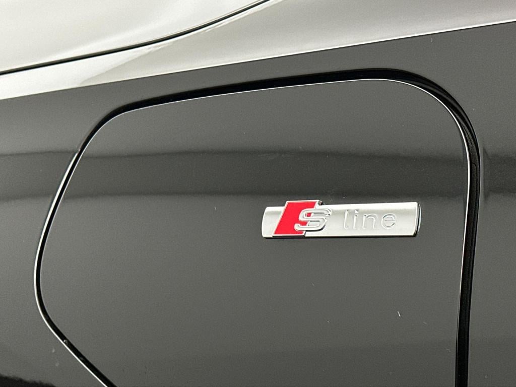 Audi A3 sportback s edition competition 45 tfsi e 200 kw / 272 pk sp