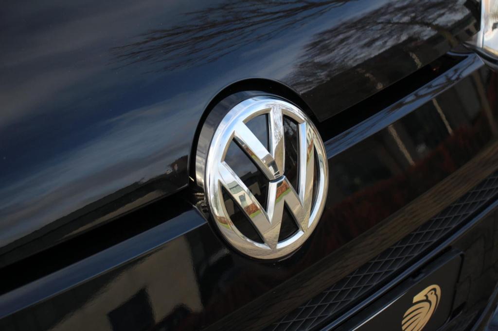 Volkswagen UP! 1.0 black-edition - panoramadak - leer - leder - cruise cont