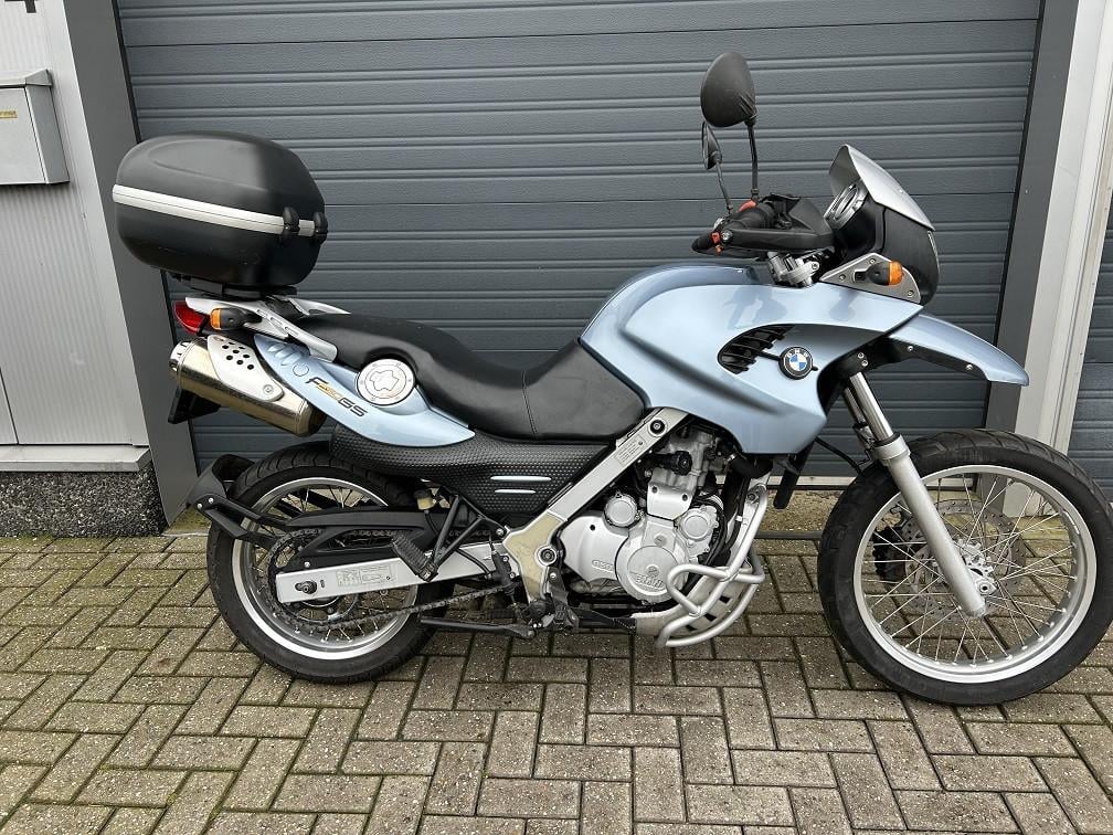 BMW F650GS ABS, 2002 met 31 dkm, 1e eig, topkoffer, valbeugel etc €2995,-