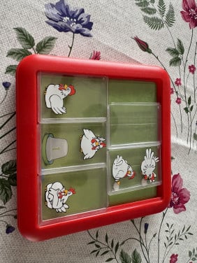 Smart games chicken shuffle
