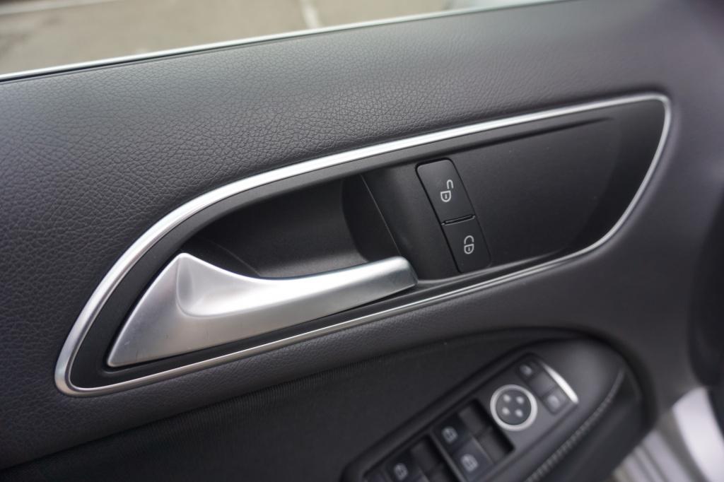 Mercedes-Benz B-Klasse 180 ambition style l facelift uitvoering l xenon l p