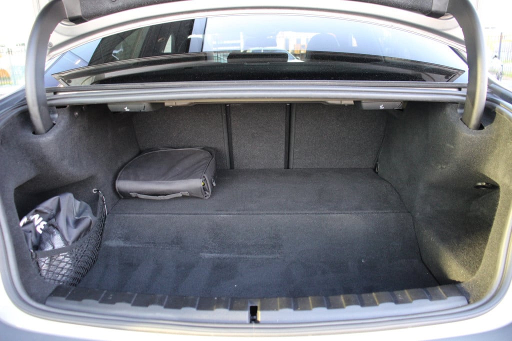 BMW 3-serie 330e high executive m-sport | schuifdak | laser | h&k | el. sto
