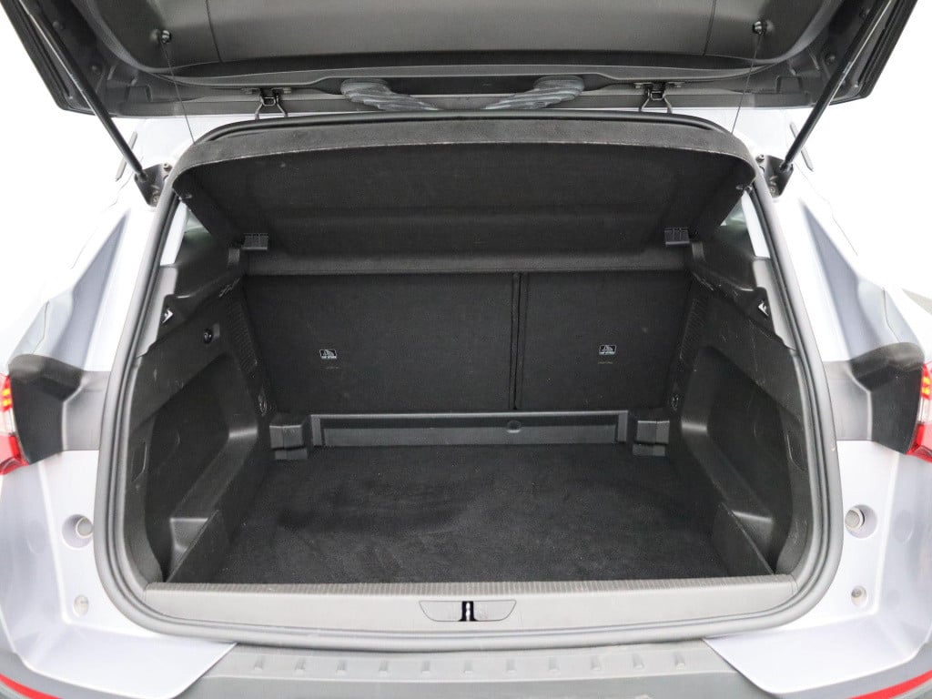 Opel Grandland X 1.2 turbo business edition | lmv | navigatie | trekhaak | 