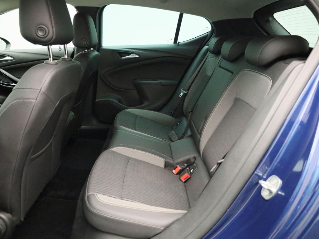 Opel Astra 1.2 launch elegance | lmv | parkeer sensoren | camera | stoel/st