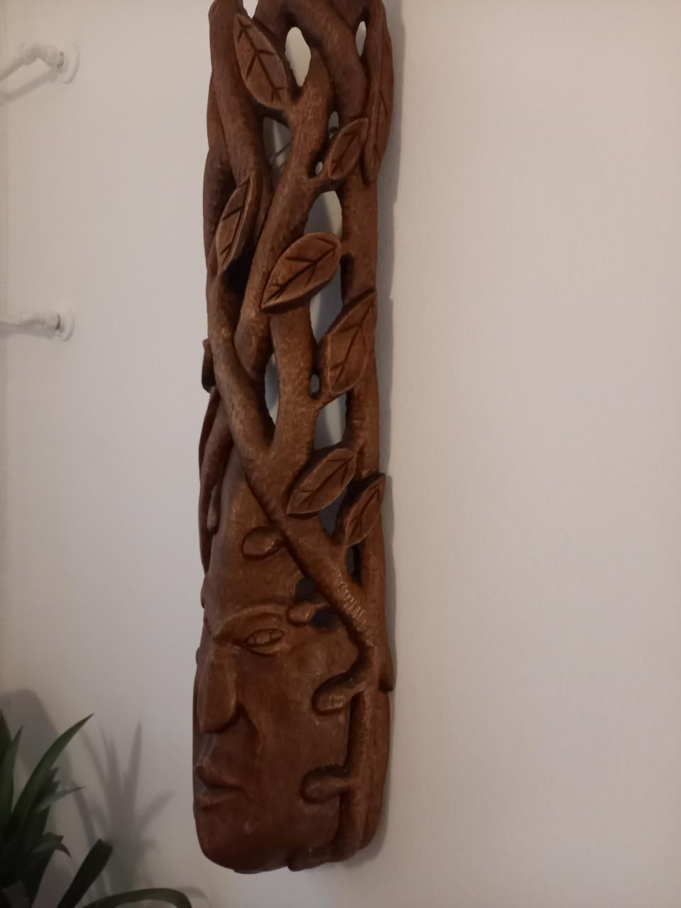 Groot houten masker uit ivoorkust ? Lengte : 86 cm. Breedtr : 22 cm. Diep