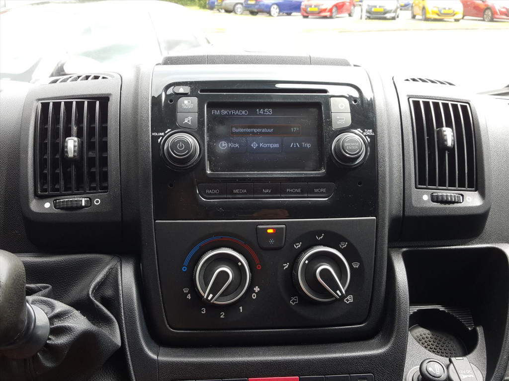 Peugeot Boxer gb 330 l1h1 bluehdi 130pk premium pack navigatie | airco | cr