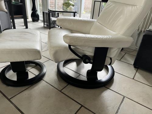 Disgin stoel leer met voeten steun