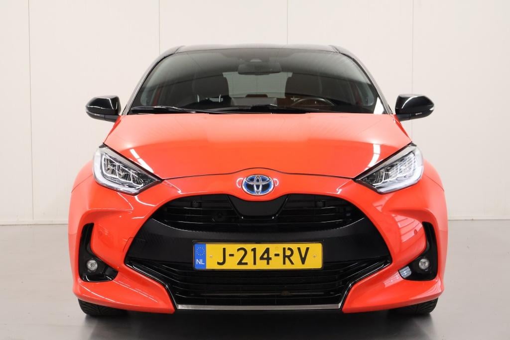 Toyota Yaris 1.5 hybrid launch edition nl auto