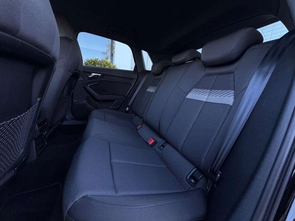 Audi A3 sportback 40 tfsi e s edition * stoelverwarming * keyless * trekhaa