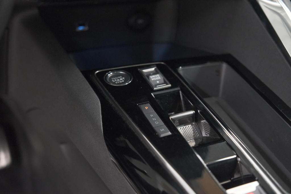 Peugeot 3008 puretech 130 eat8 gt | adaptieve cruise control | elektronisch